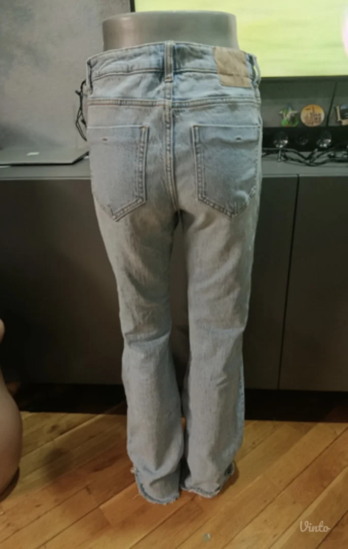 zvonaste ZARA farmerke - 36