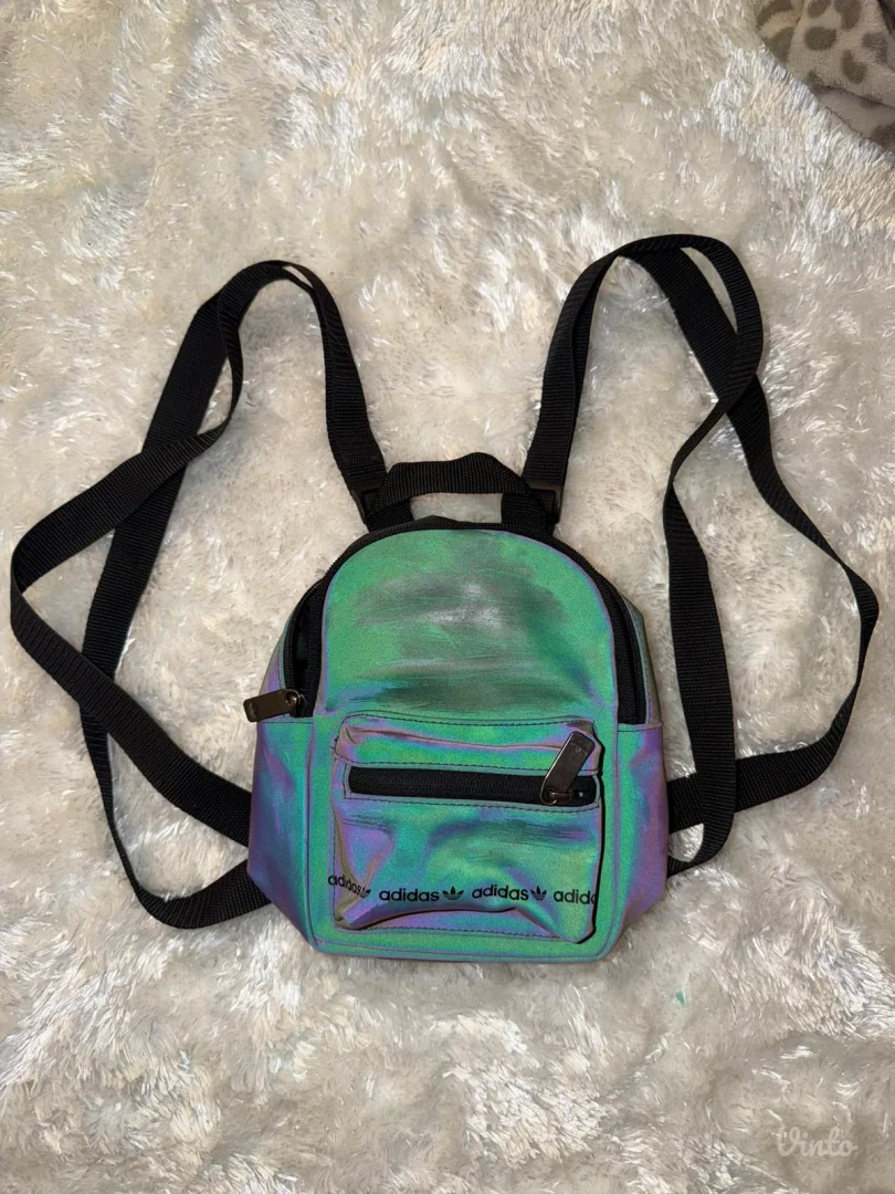 neobičan ADIDAS ranac
