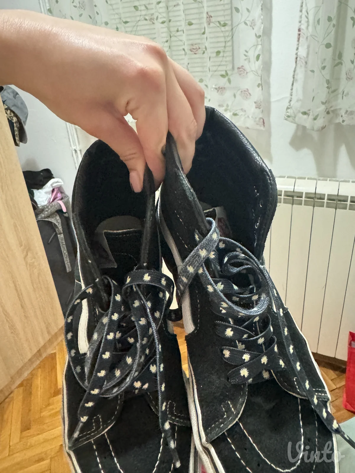 crne VANS patike + neobične pertle - 39