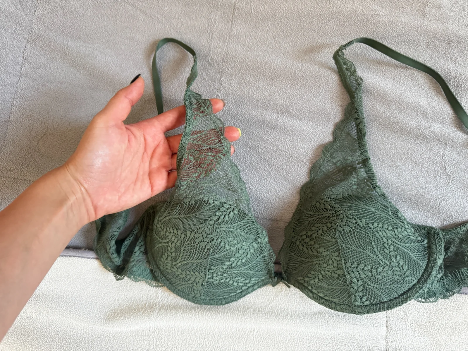 Unikatan Woman's Secret brus - 75B