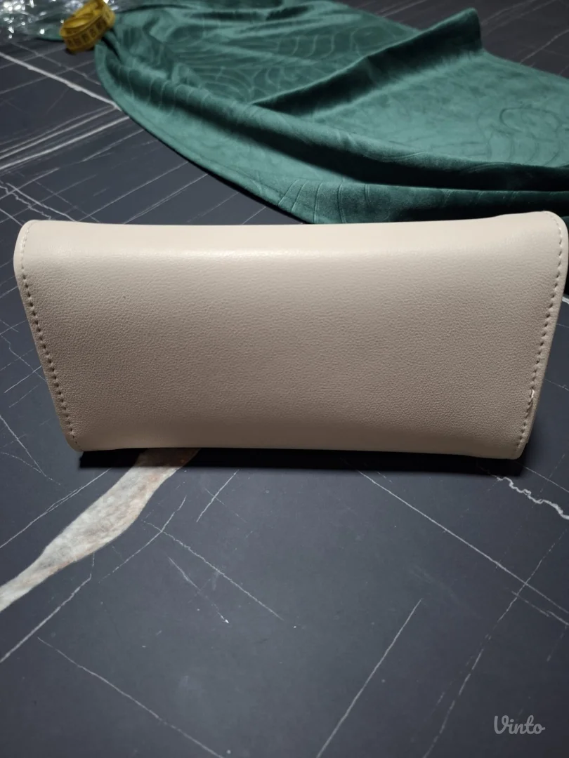 nov beli MONA novčanik