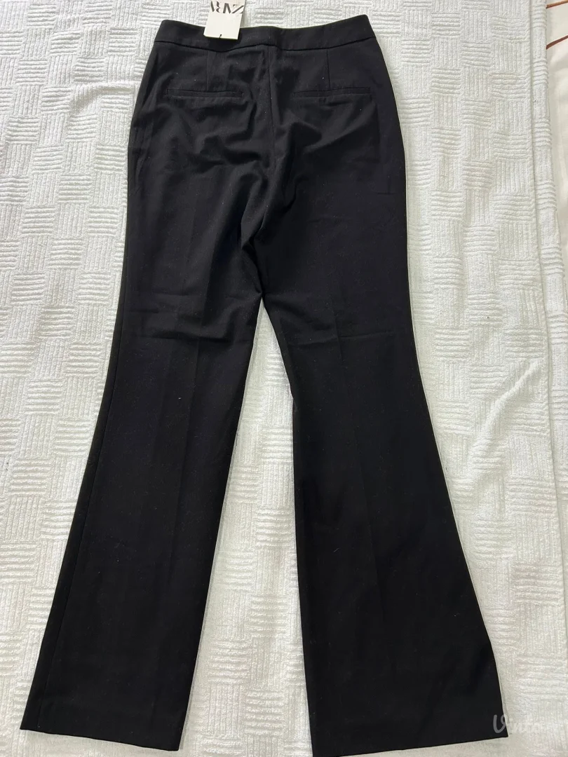 Nove poslovne ZARA pantalone