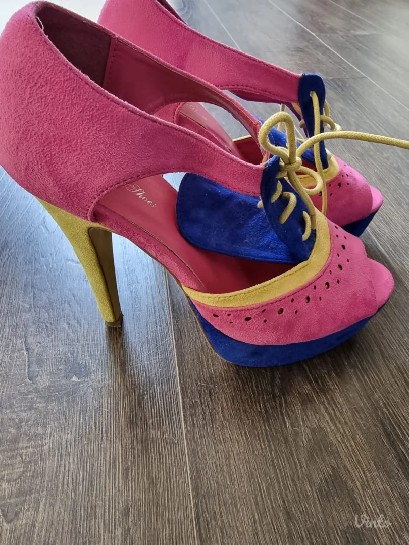 Neobične KOŽNE štikle - 39/40