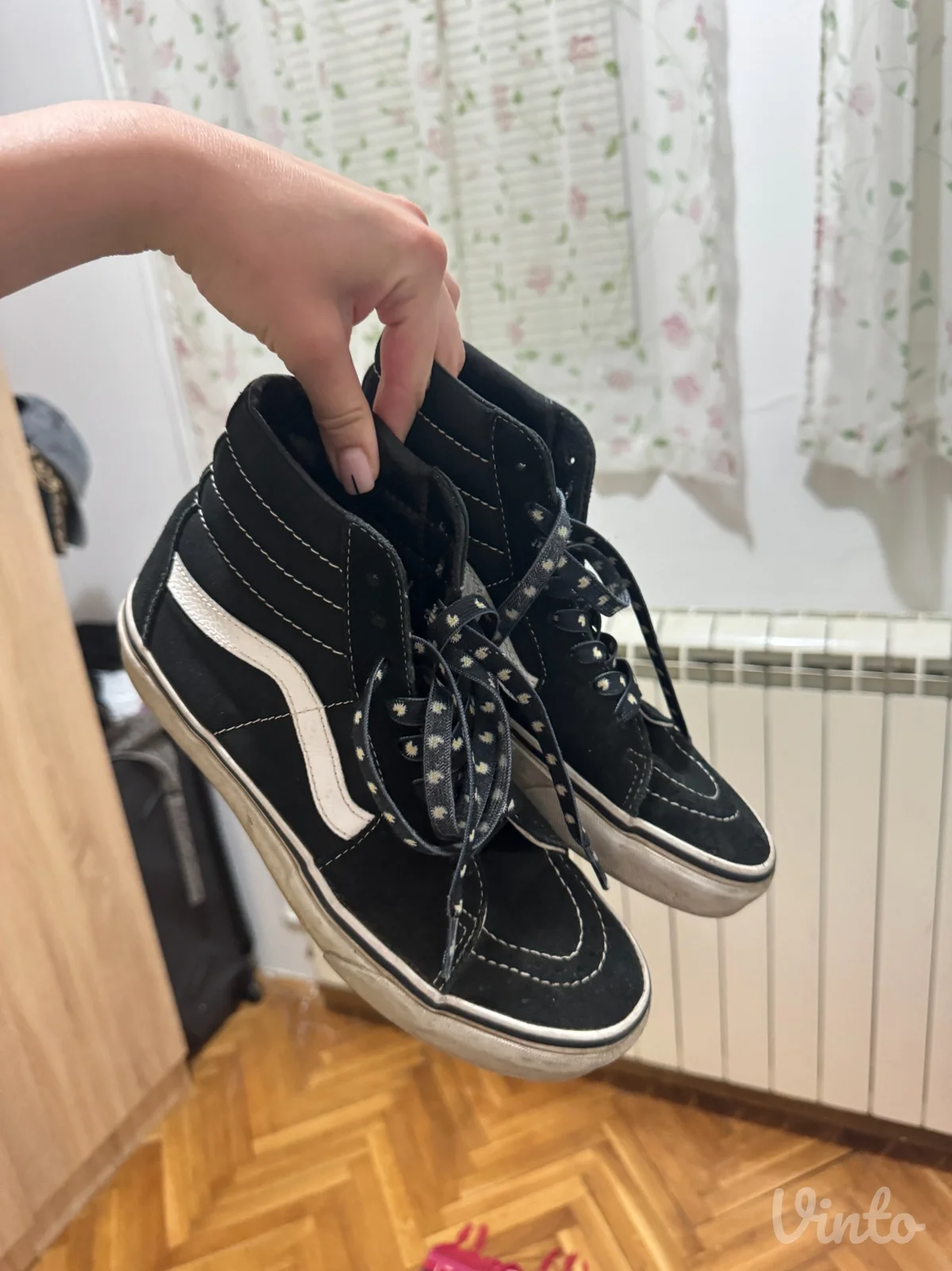 crne VANS patike + neobične pertle - 39