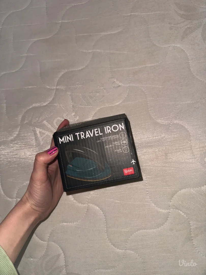 NOVA putna mini pegla