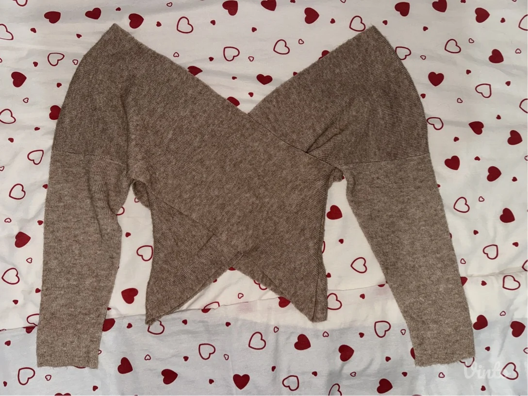 NOVA bluza gola ramena M/L