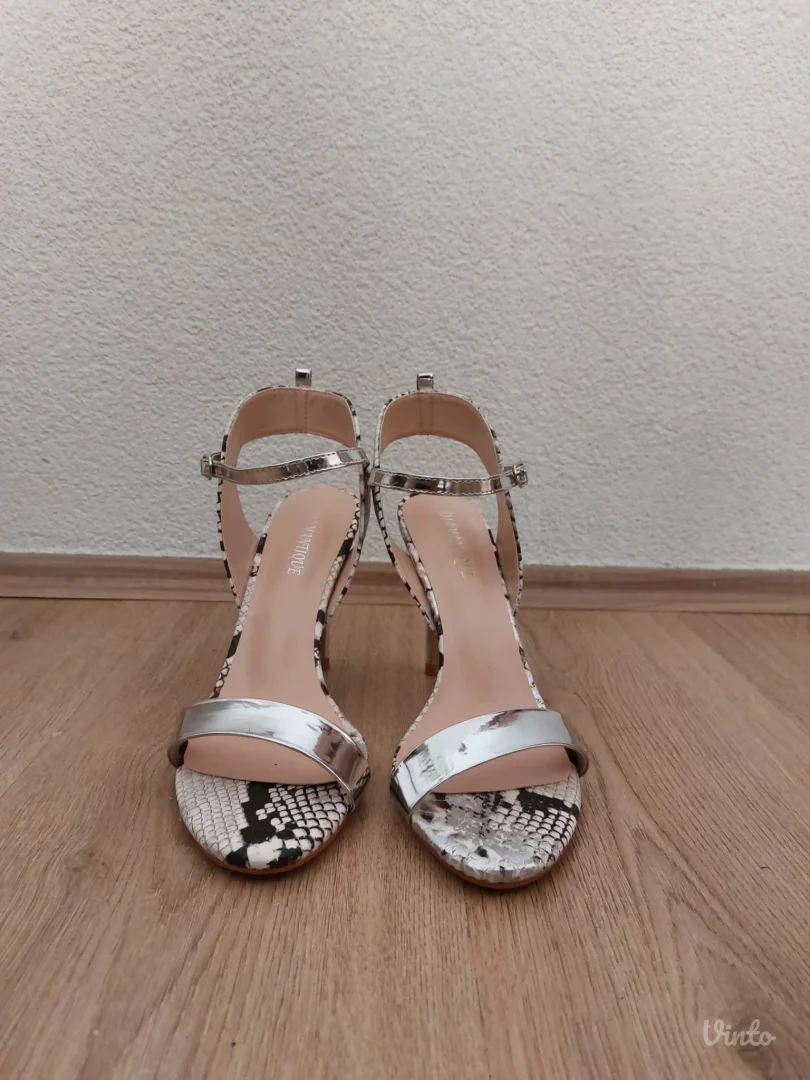 NOVE zmijske sandale