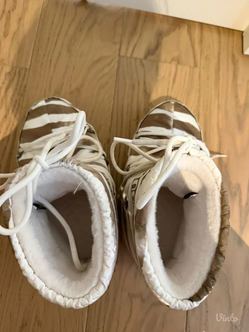 unikatne MOON BOOT 41/42 (original)