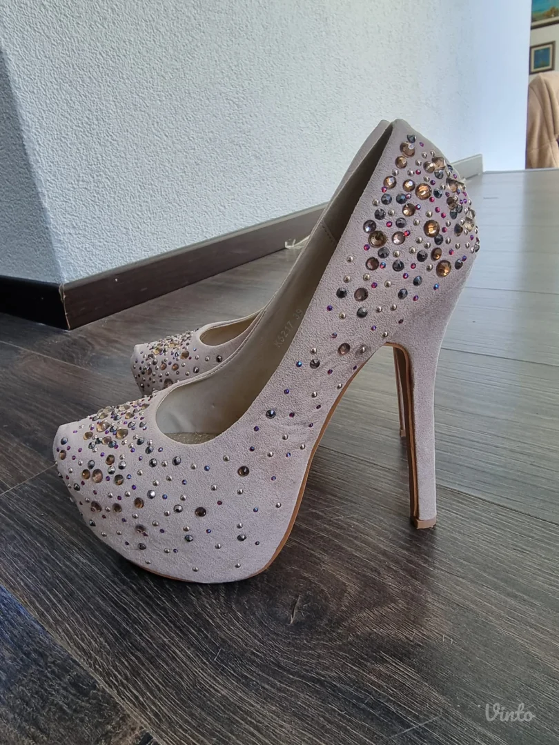 Kožne krem štikle - 39