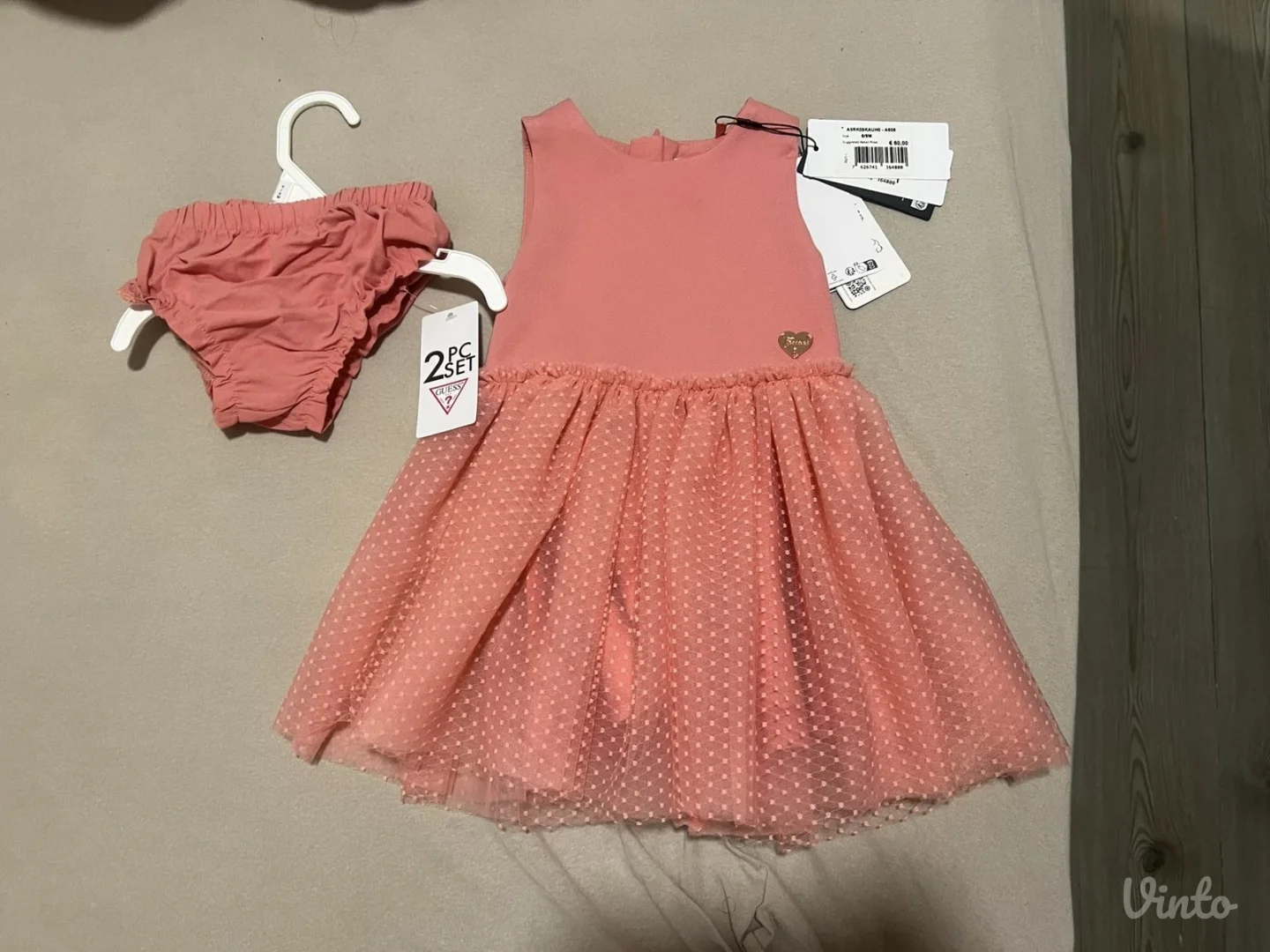 nova GUESS haljinica sa etiketom / 6-9 mes/