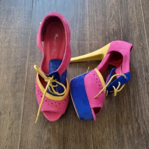 Neobične KOŽNE štikle - 39/40