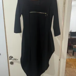 NOVA unikatna asimetrična haljina - M