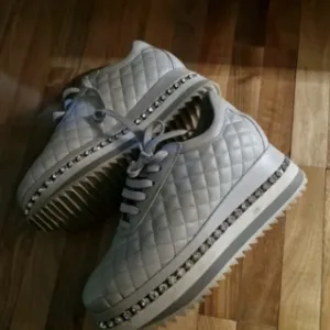 LE SILLA patike - kao nove