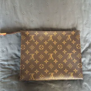 kožna Louis Vuitton pismo torba/neseser