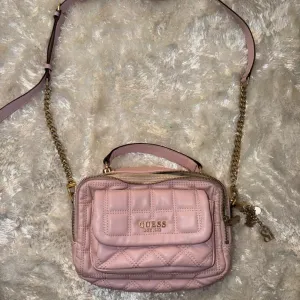 pink GUESS torbica {original}