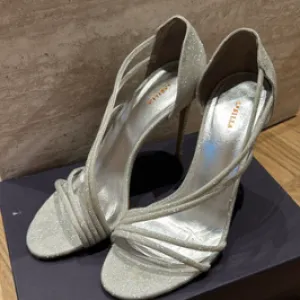 Le Silla srebrne štikle - 40br