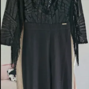 NOV Tijana Todorović dizajnerski kombinezon - M