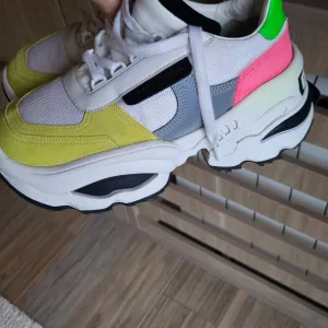 kožne Dsquared2 patike