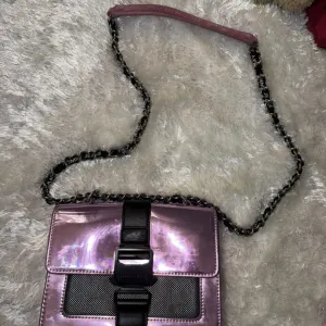 neobična Tommy jeans torbica {original}