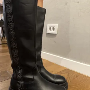 kožne Liu Jo čizme