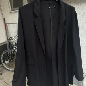 Crni kardigan/sako Stradivarius - L