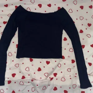 gola ramena crop top - KAO NOV