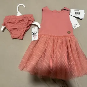 nova GUESS haljinica sa etiketom / 6-9 mes/