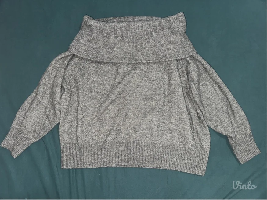 H&M džemper gola ramena - UNI