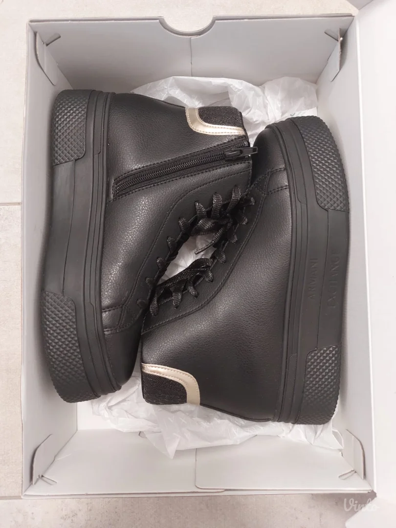 NOVE Armani kožne patike (original)