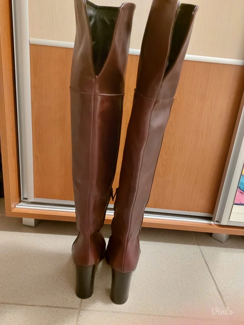 Kožne bordo čizme preko kolena