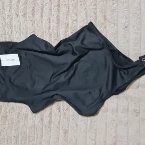 Terranova - ženski crni bodi