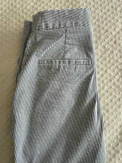 Zara pantalone na sitne pruge