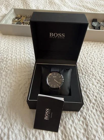Hugo Boss muski sat ORIGINAL crni - potpuno nov