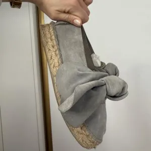 Sive M-Ishka espadrile sa duplim djonom