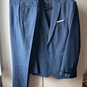 Odelo plavo iz Zare - mature, svadbe, krštenja