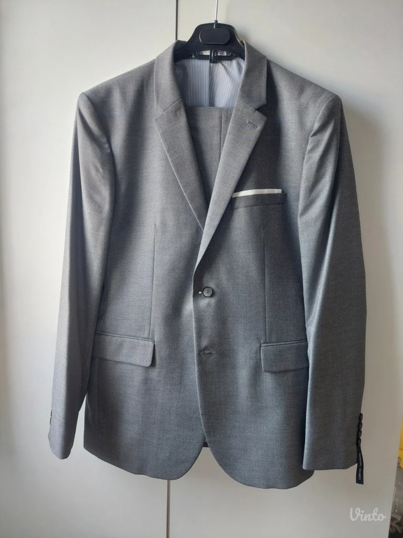 Odelo sivo iz Zare - svadbe, mature, krštenja…