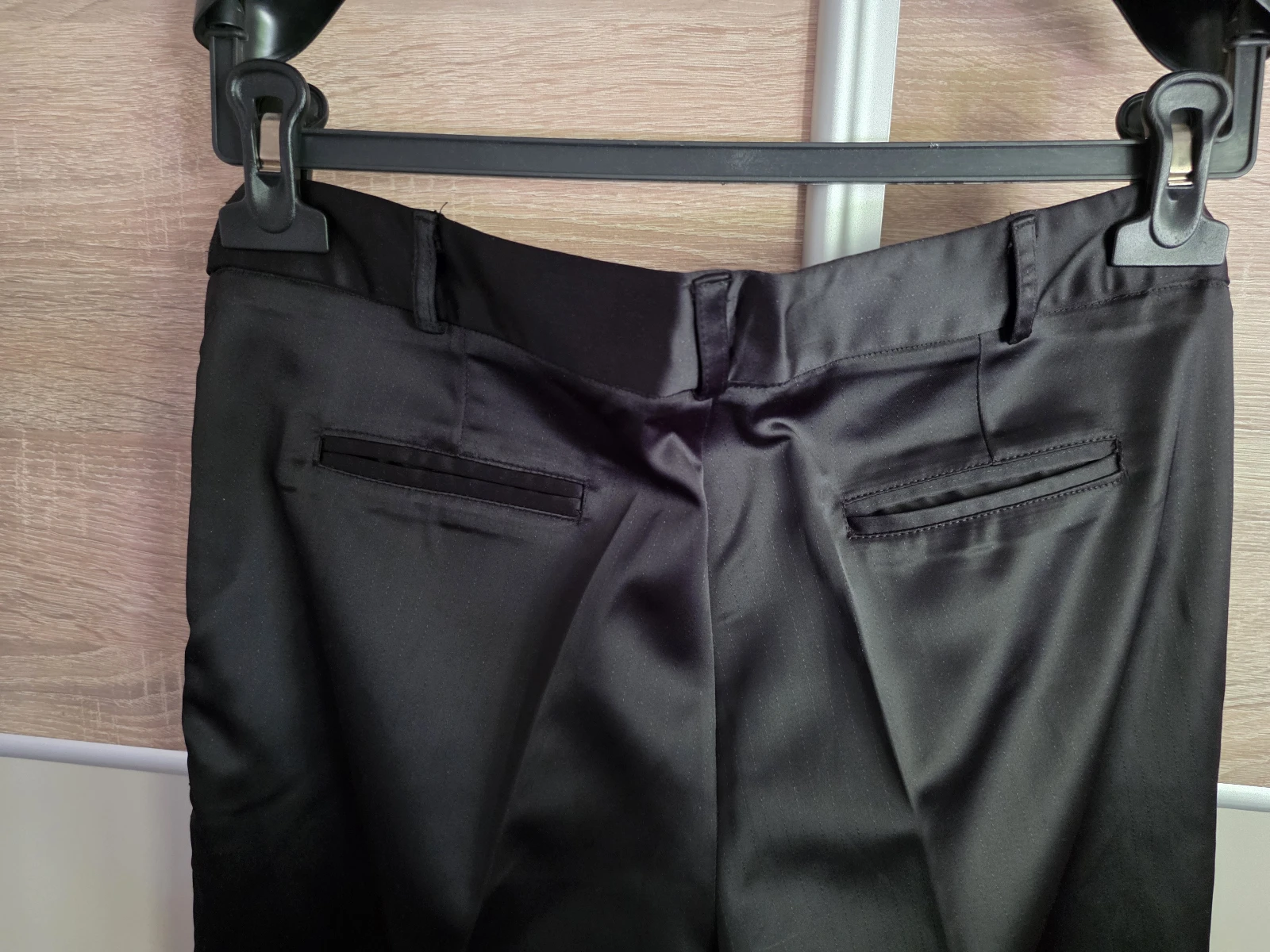Crne pantalone