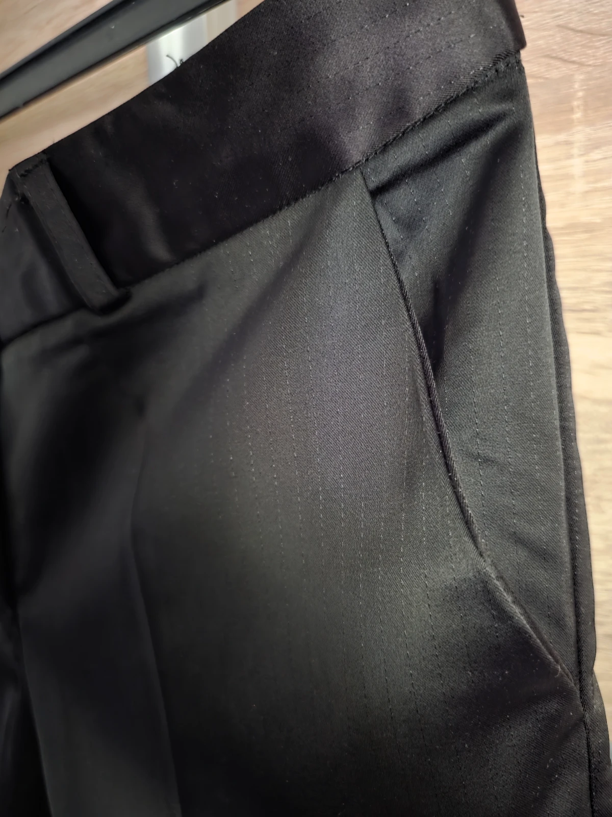 Crne pantalone