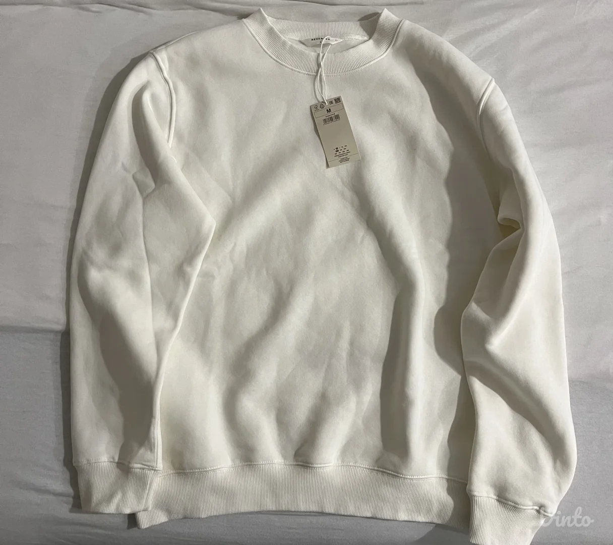 Beli muski duks (M) sa etiketom iz Reserved