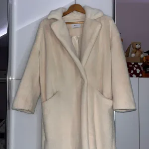 RESERVED plišani kaput S veličina