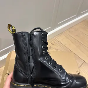 Dr Martens
