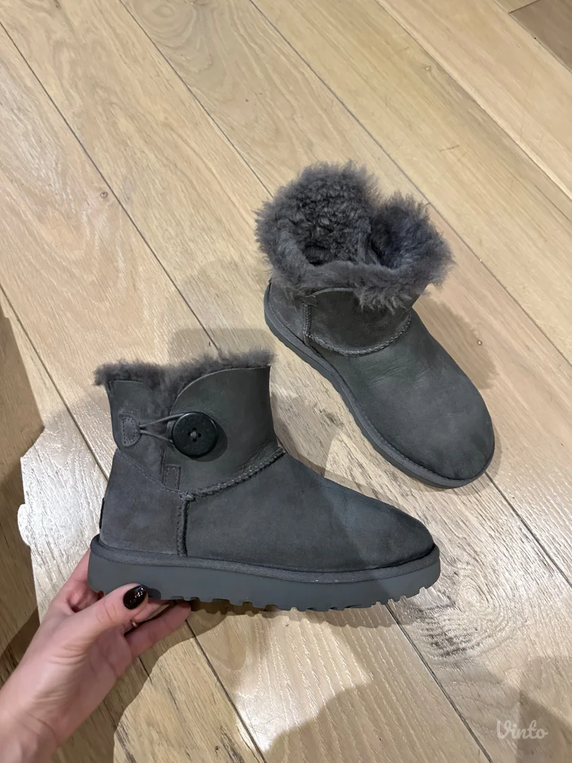 Ugg cizme