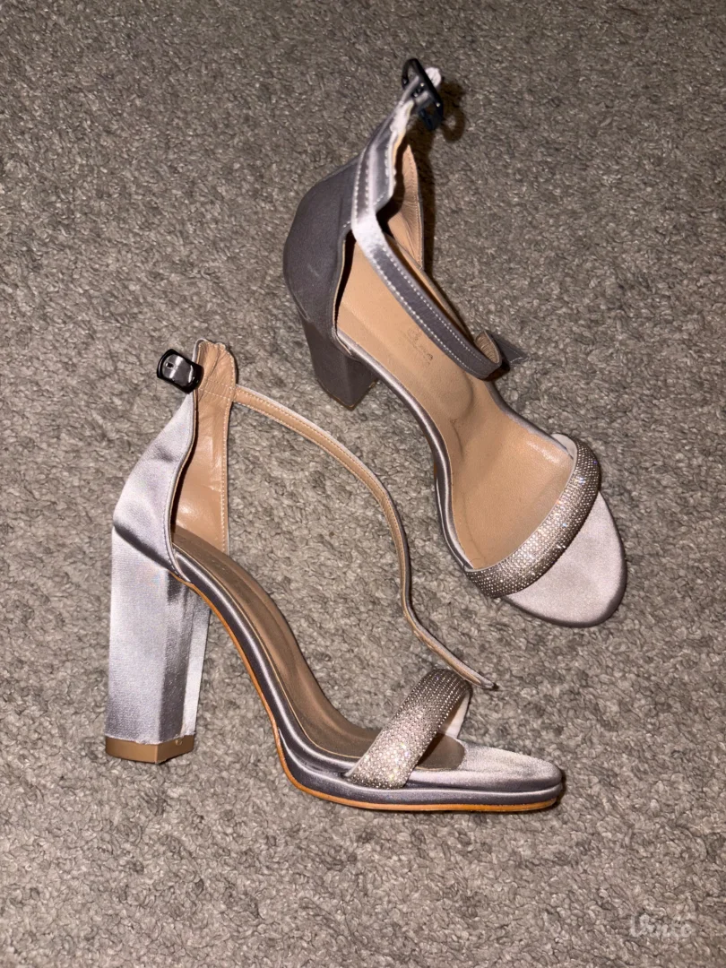 Sandale- stikle