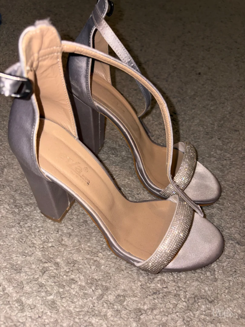 Sandale- stikle