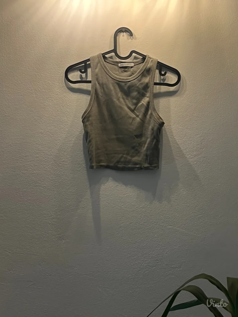 Zara majica na bretele