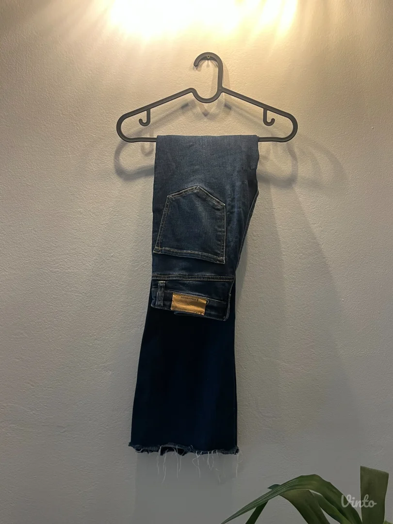 Teksas farmerice zvoncare stradivarius