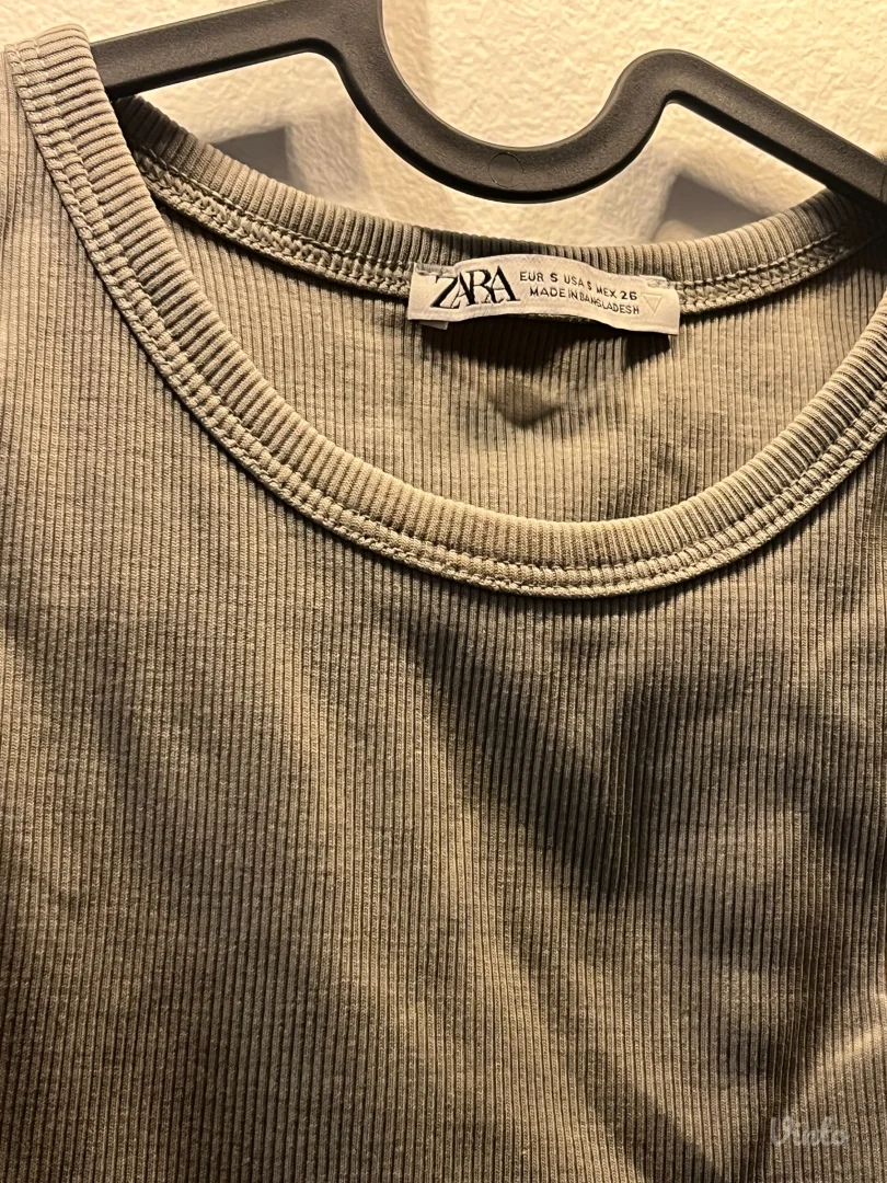 Zara majica na bretele