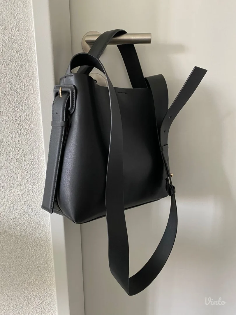 H&M minimalistička crossbody tašna