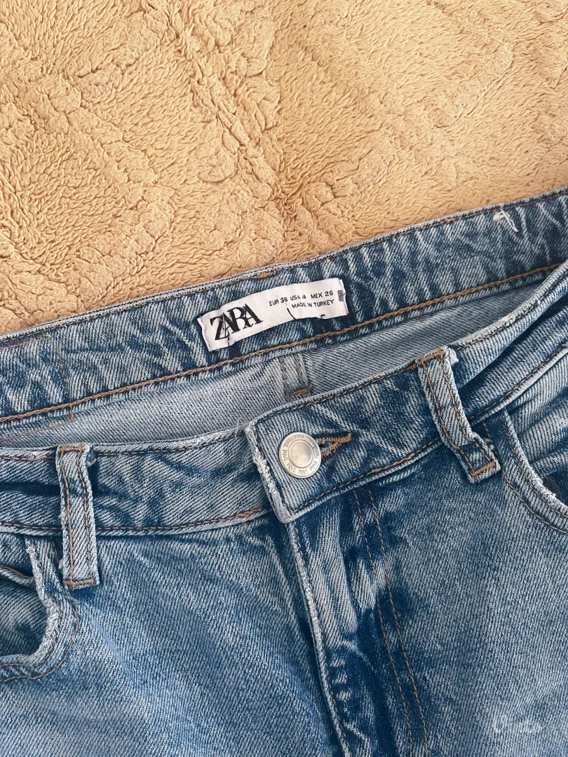 ZARA farmerice ravnih nogavica