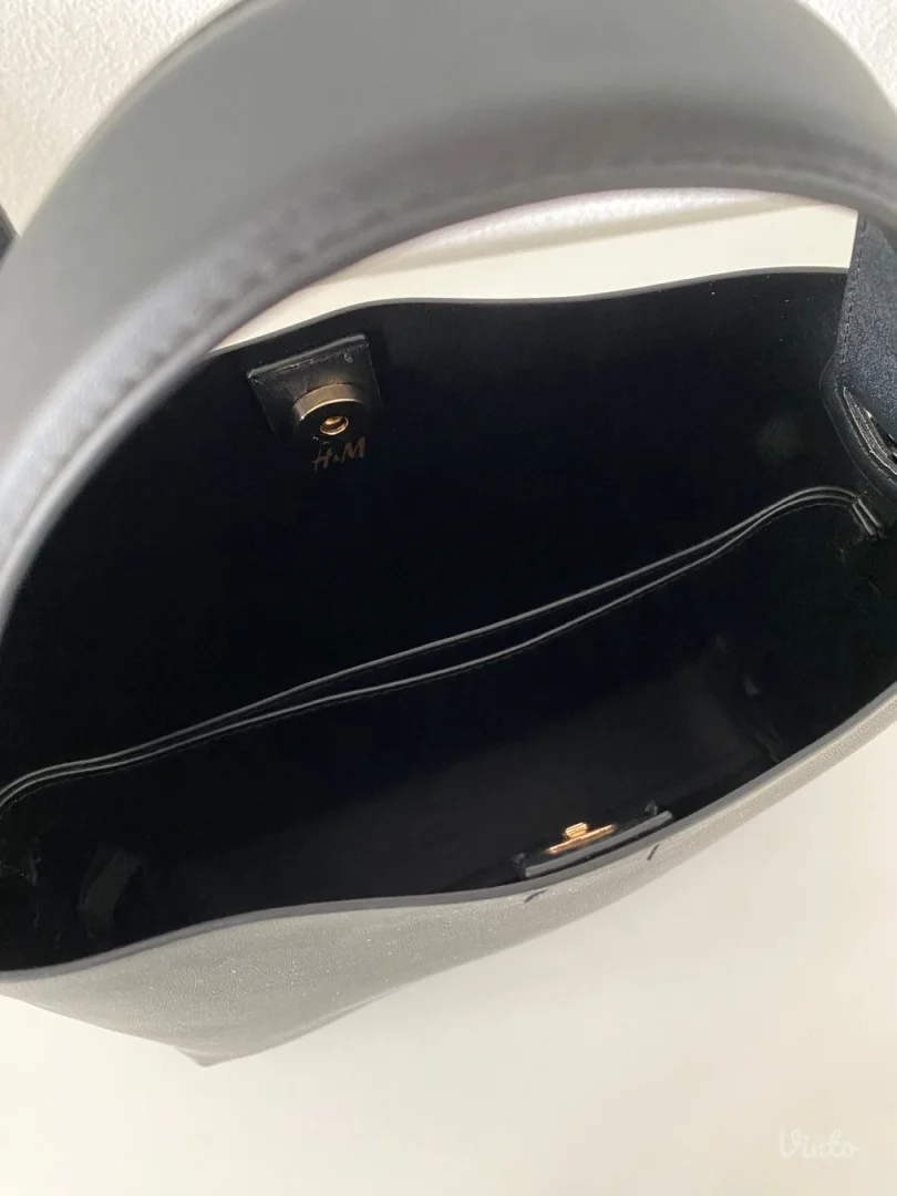 H&M minimalistička crossbody tašna